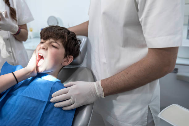 Best Emergency Broken Tooth Repair in Lantana, FL